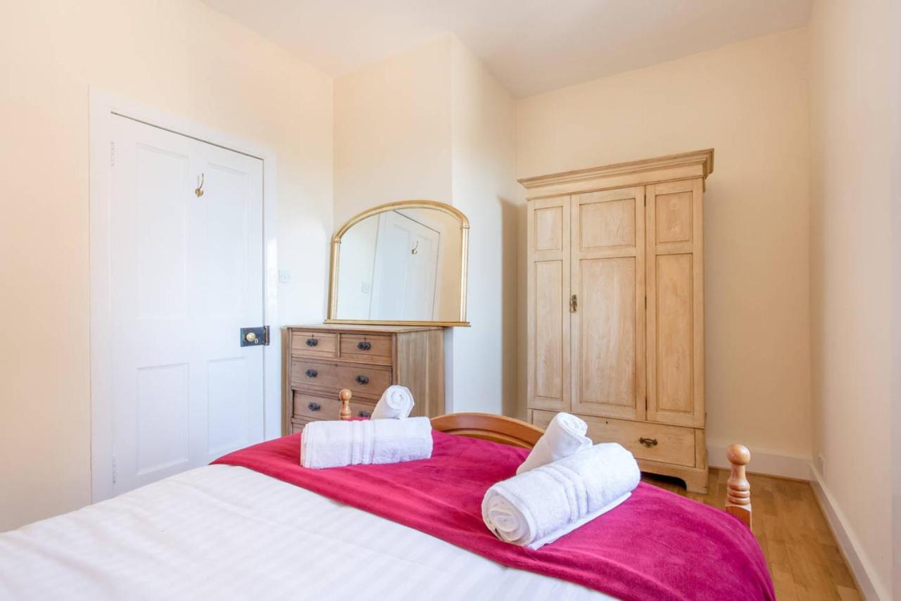 Altido Retro Castle Retreat 2Bed Edimburgo Exterior foto